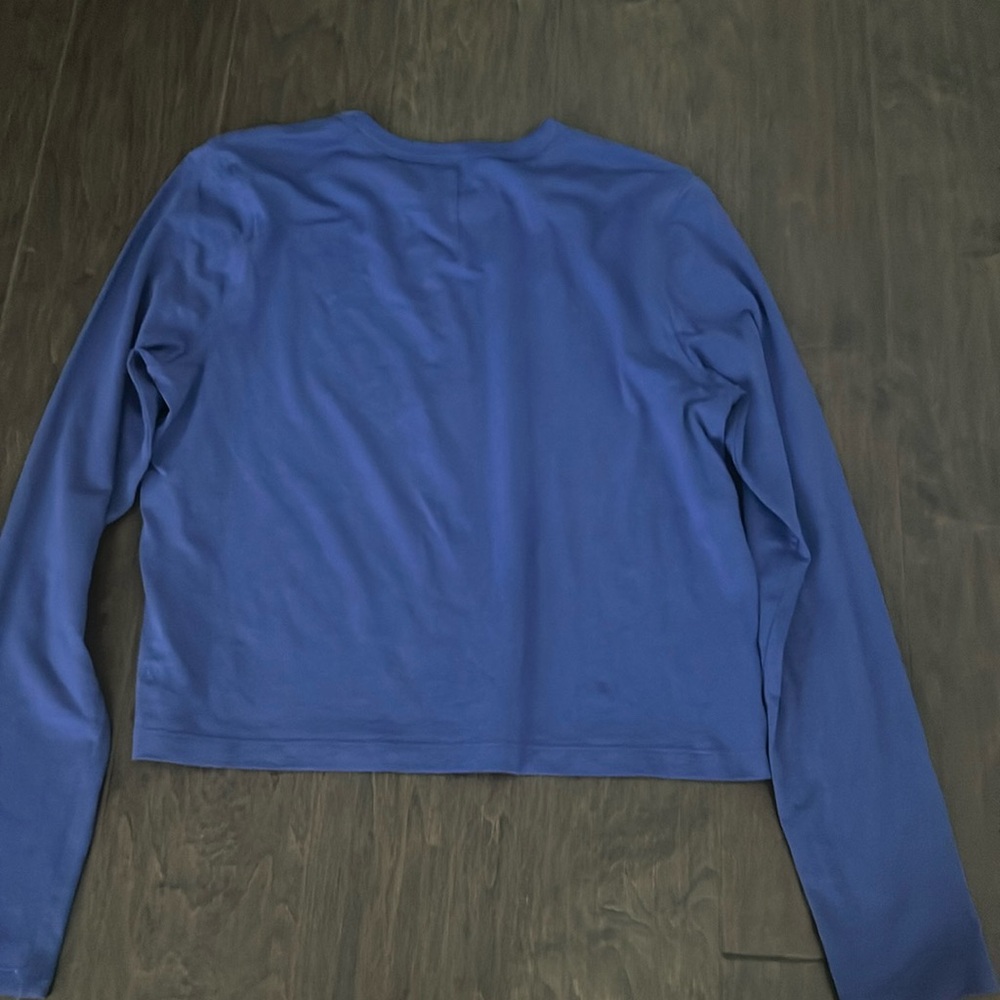 Lululemon long sleeve tee NWOT never worn